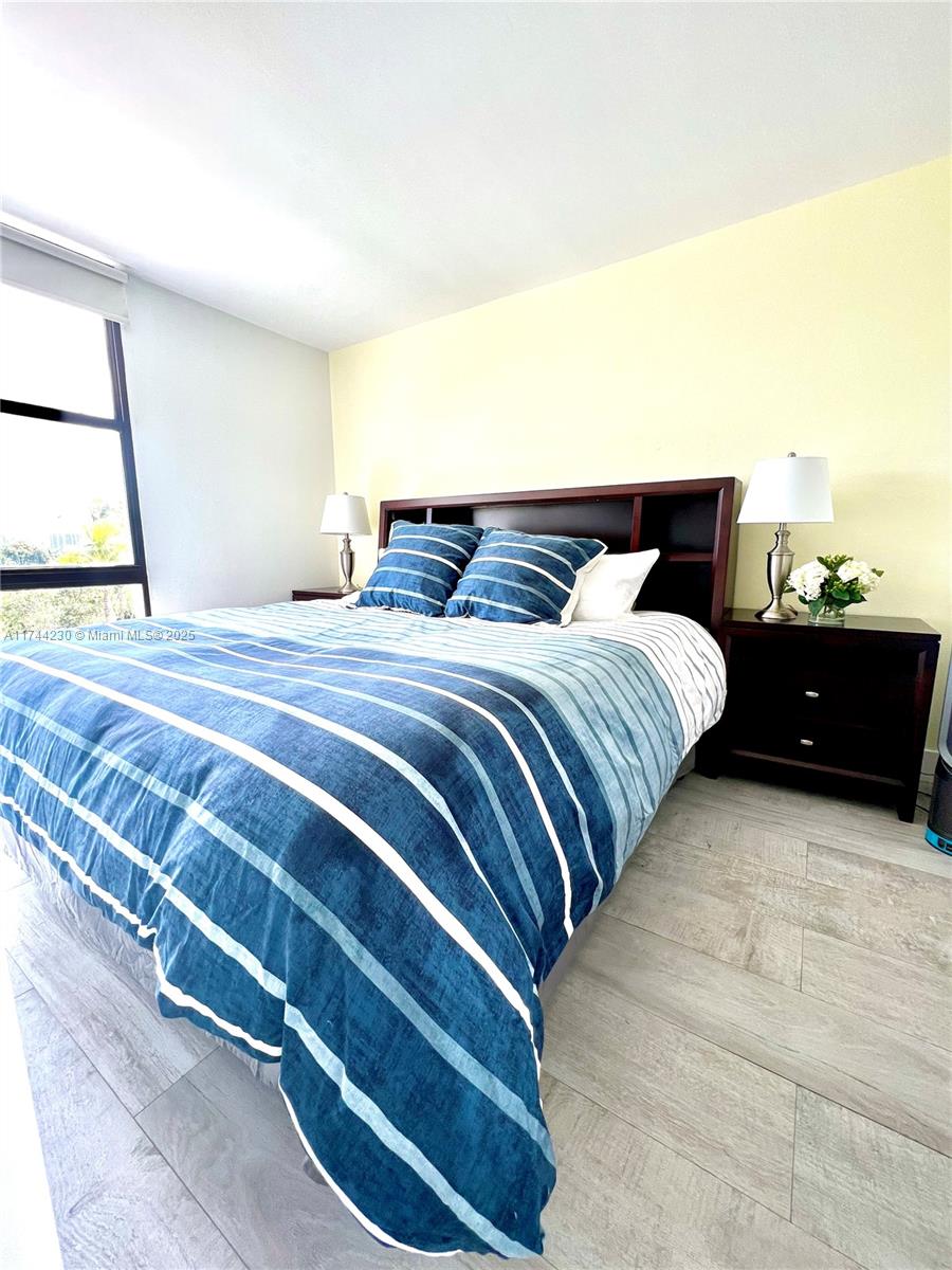 AVENTURA ELDORADO CONDO - Residential