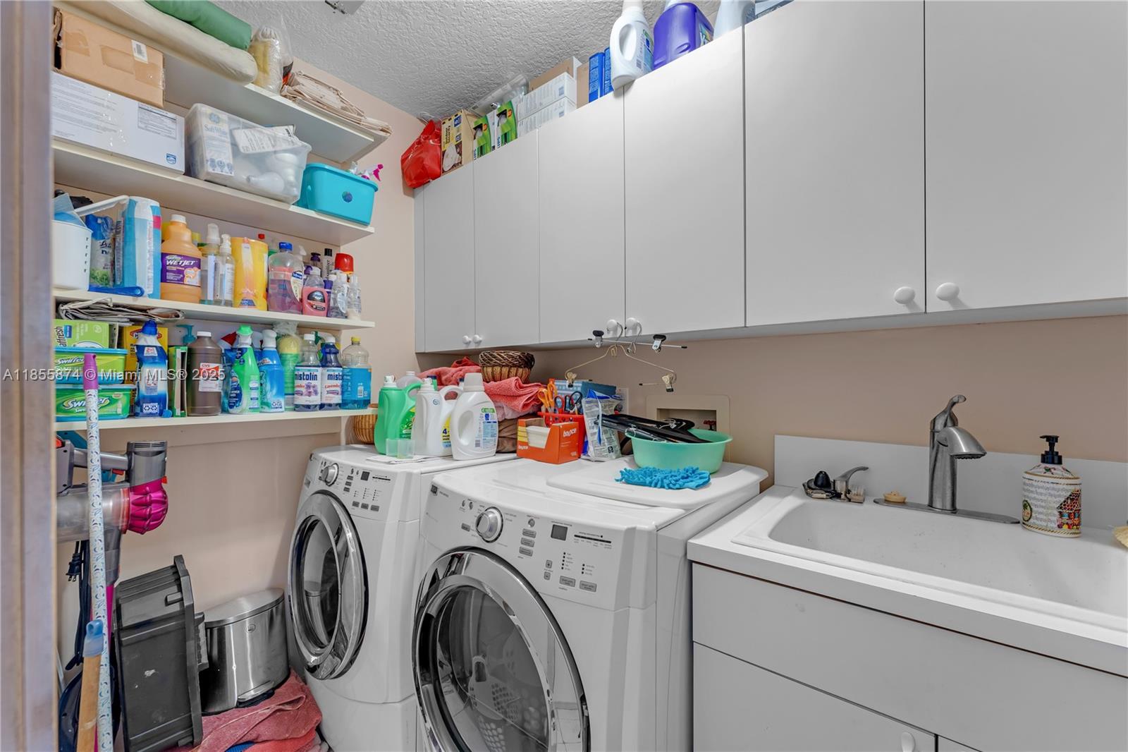 LUSIA R SUB - Residential