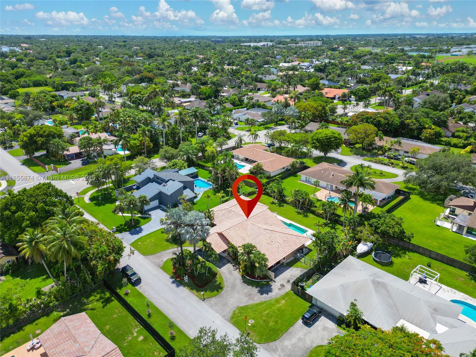 LUSIA R SUB - Residential