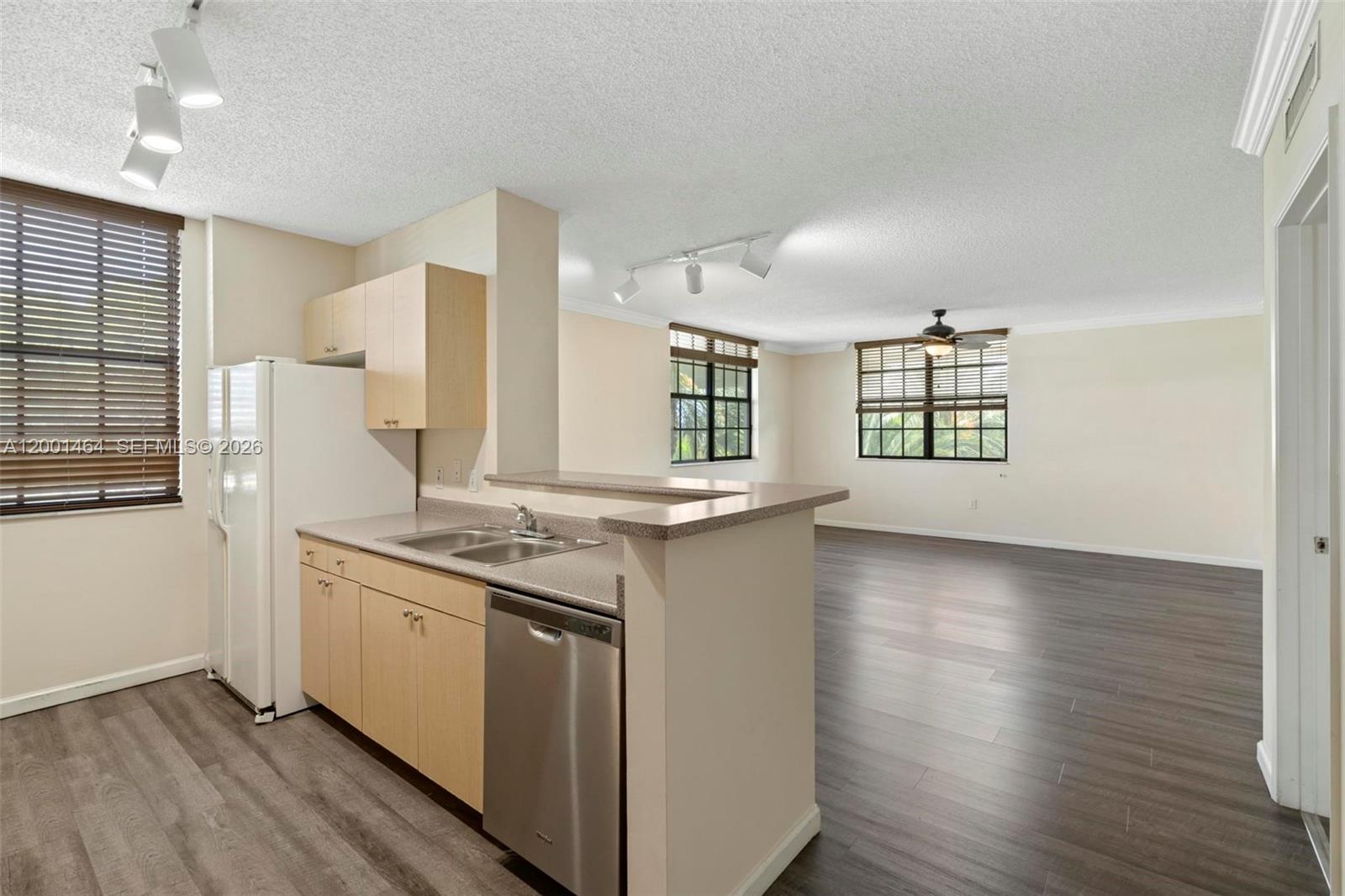 REGENT PARK CONDO - Residential Lease