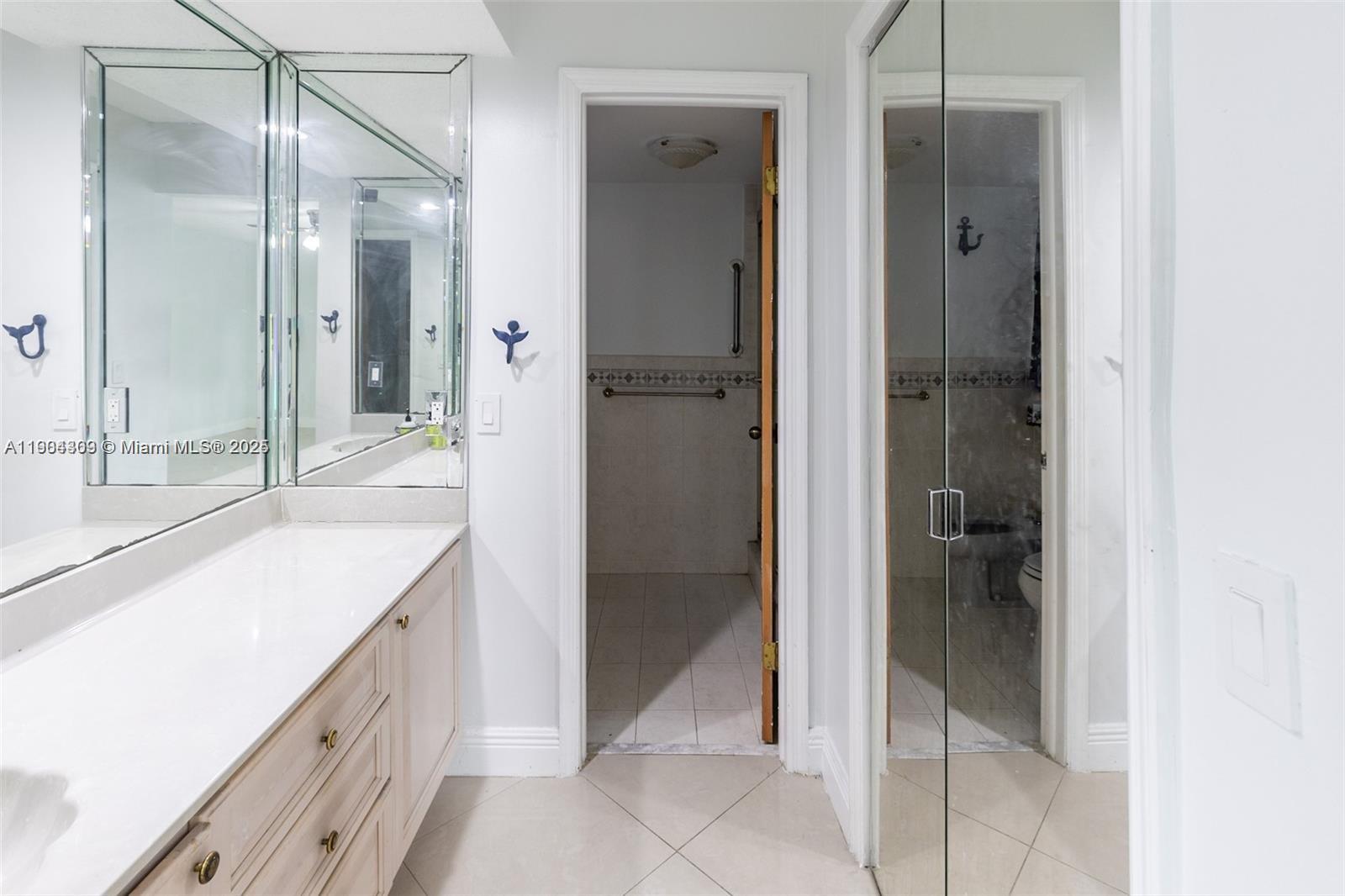 1ST ADDN TO ROYAL OAKS - Residential