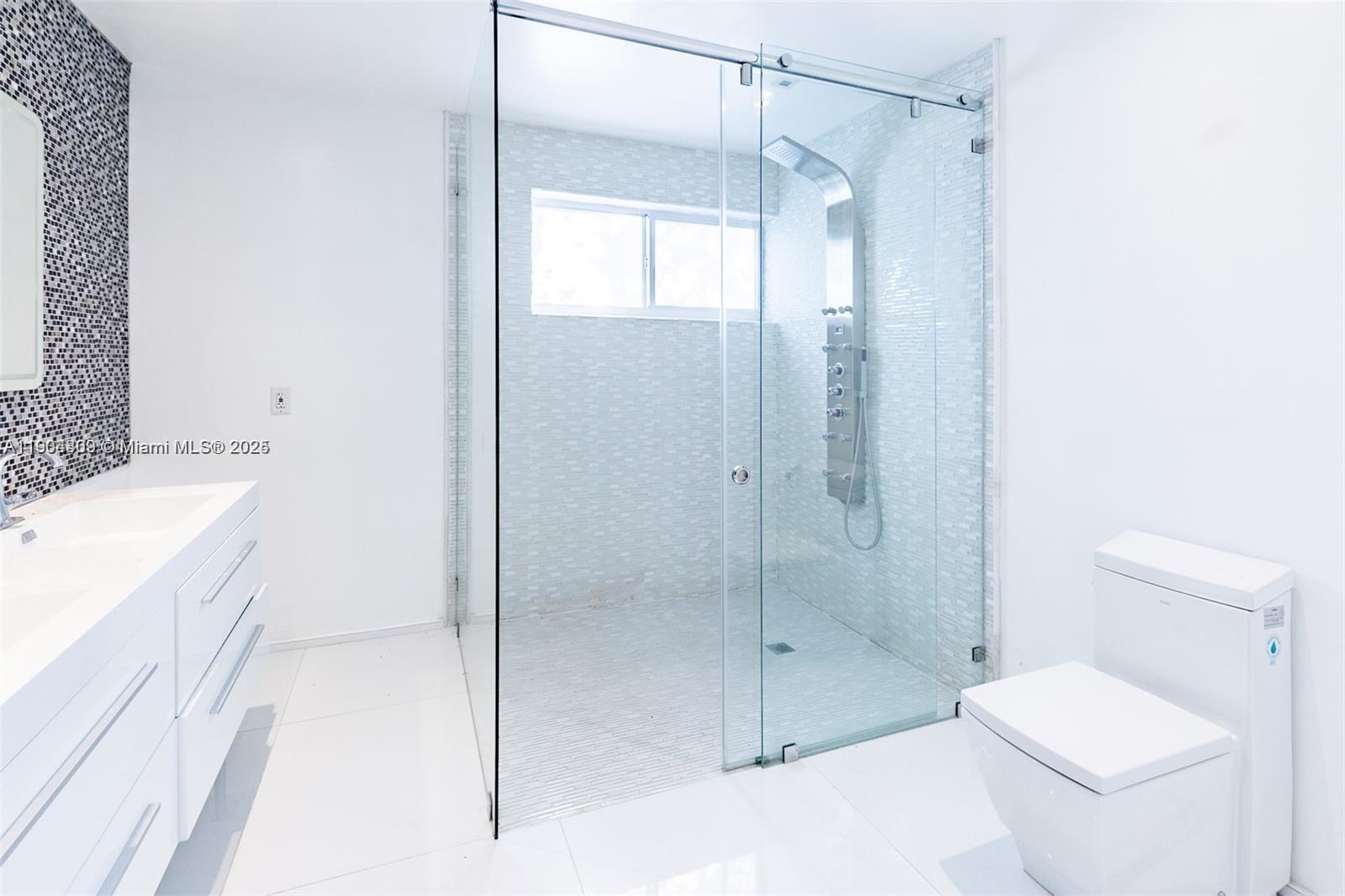 1ST ADDN TO ROYAL OAKS - Residential