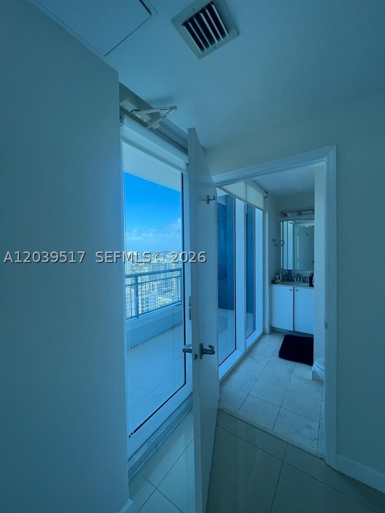 60 SW 13th St 2819
