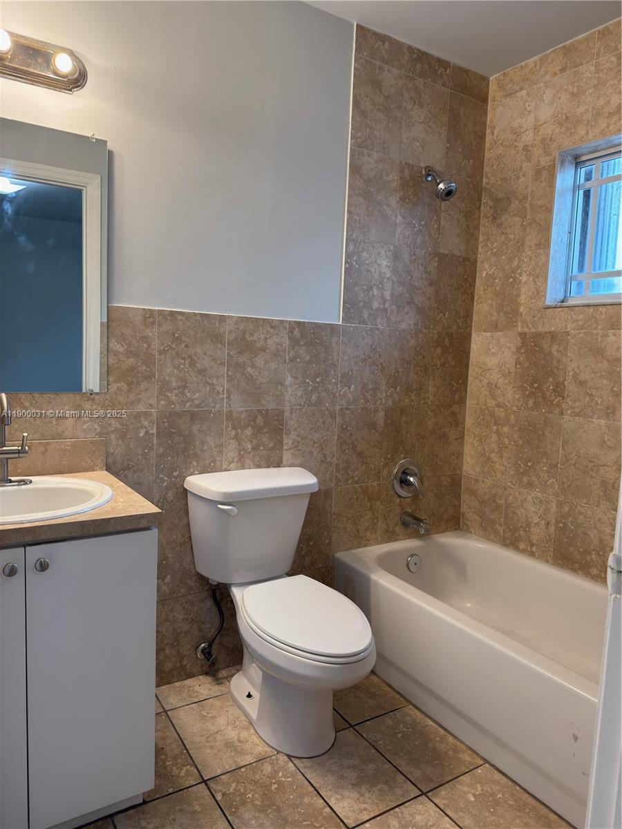 VILLA SERENA CONDO - Residential Lease