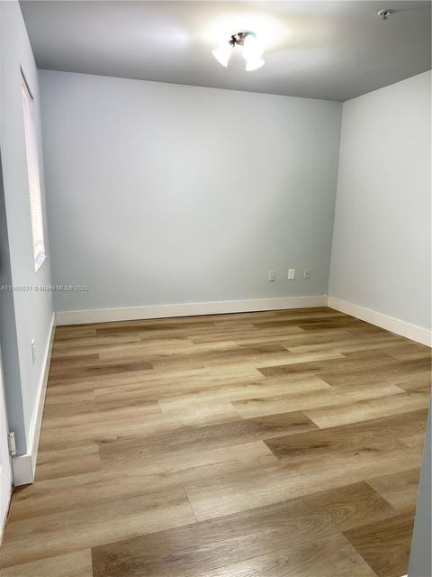 1930 SW 2nd St 6 Miami FL 33135