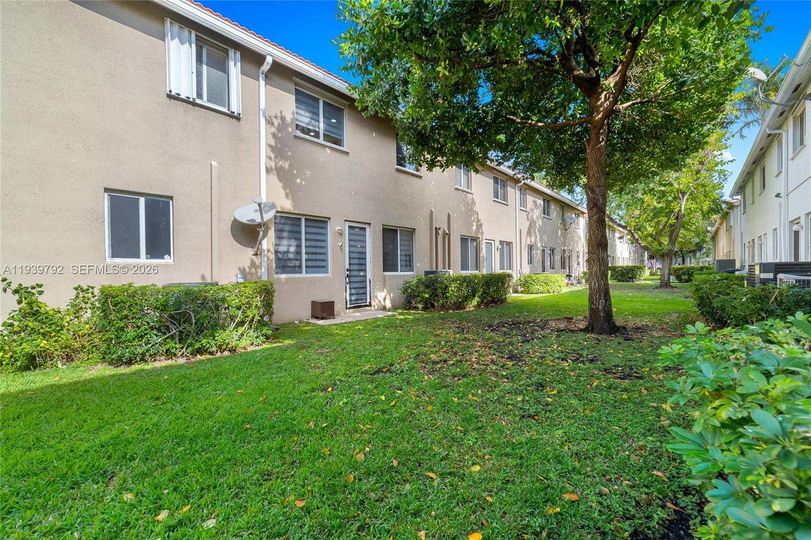 MAJORCA ISLES III CONDO - Residential