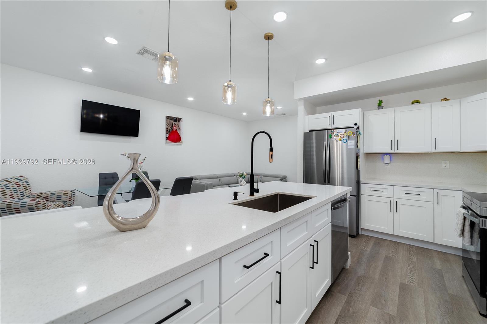 MAJORCA ISLES III CONDO - Residential