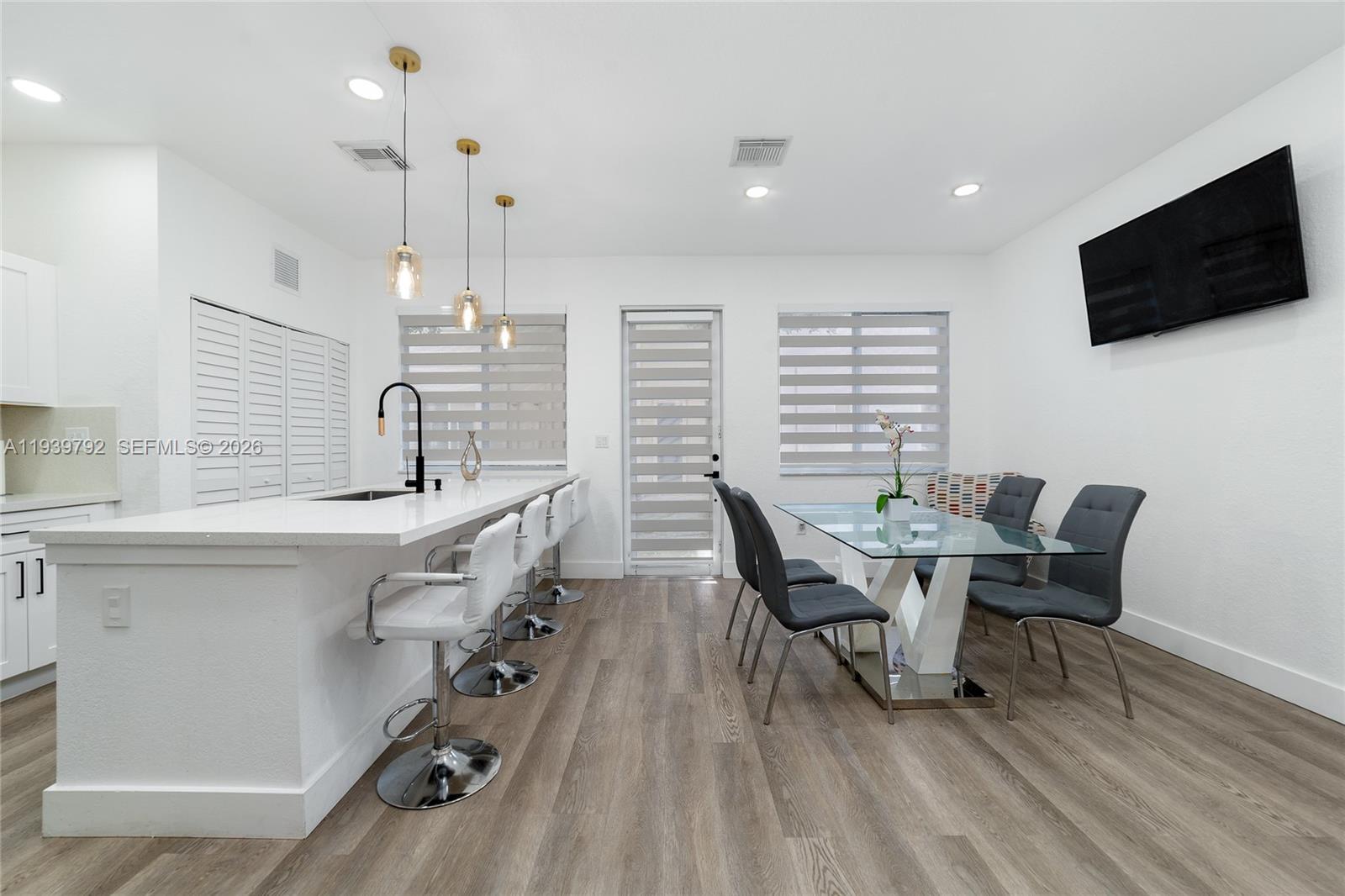 MAJORCA ISLES III CONDO - Residential