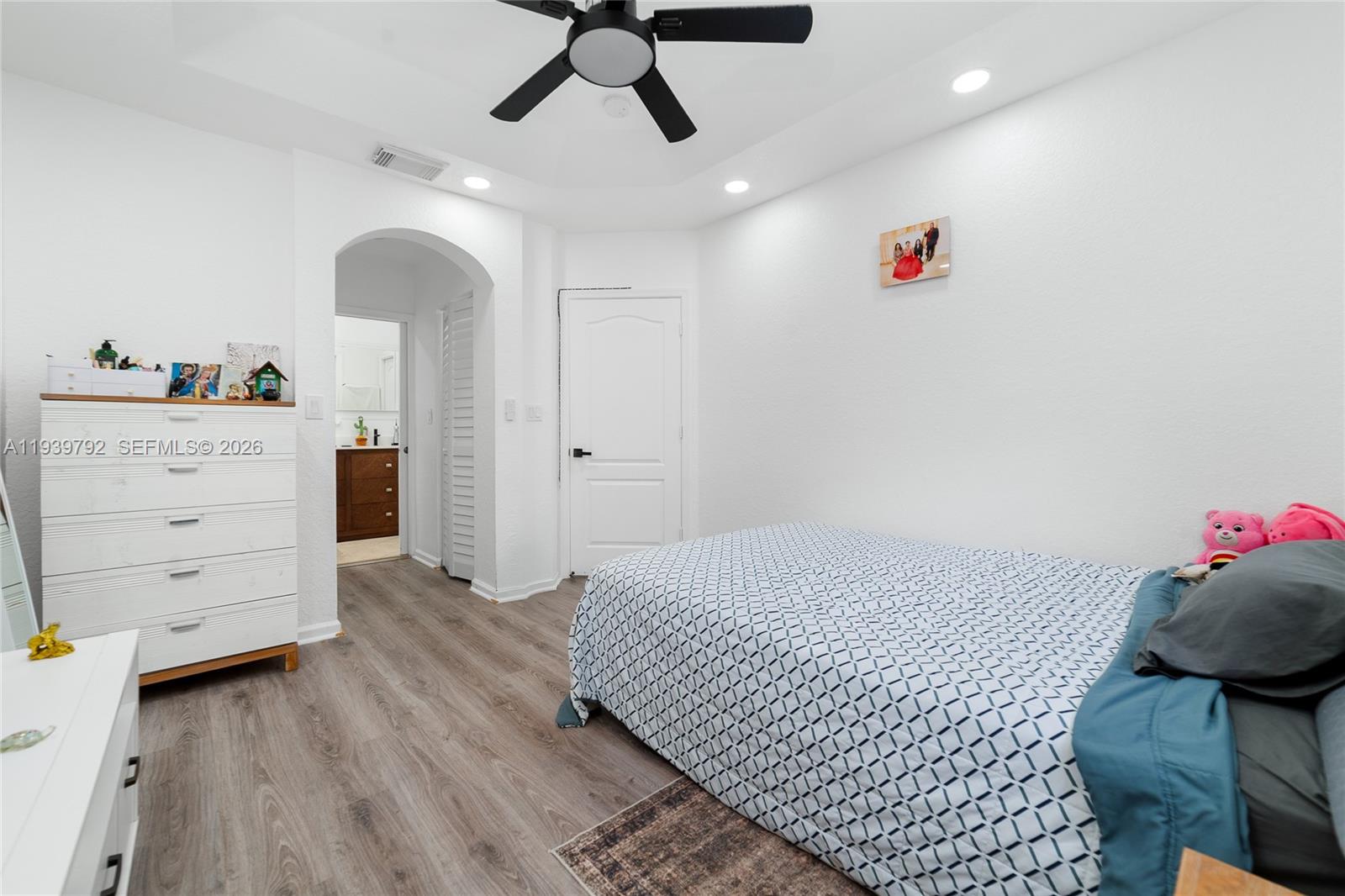 MAJORCA ISLES III CONDO - Residential