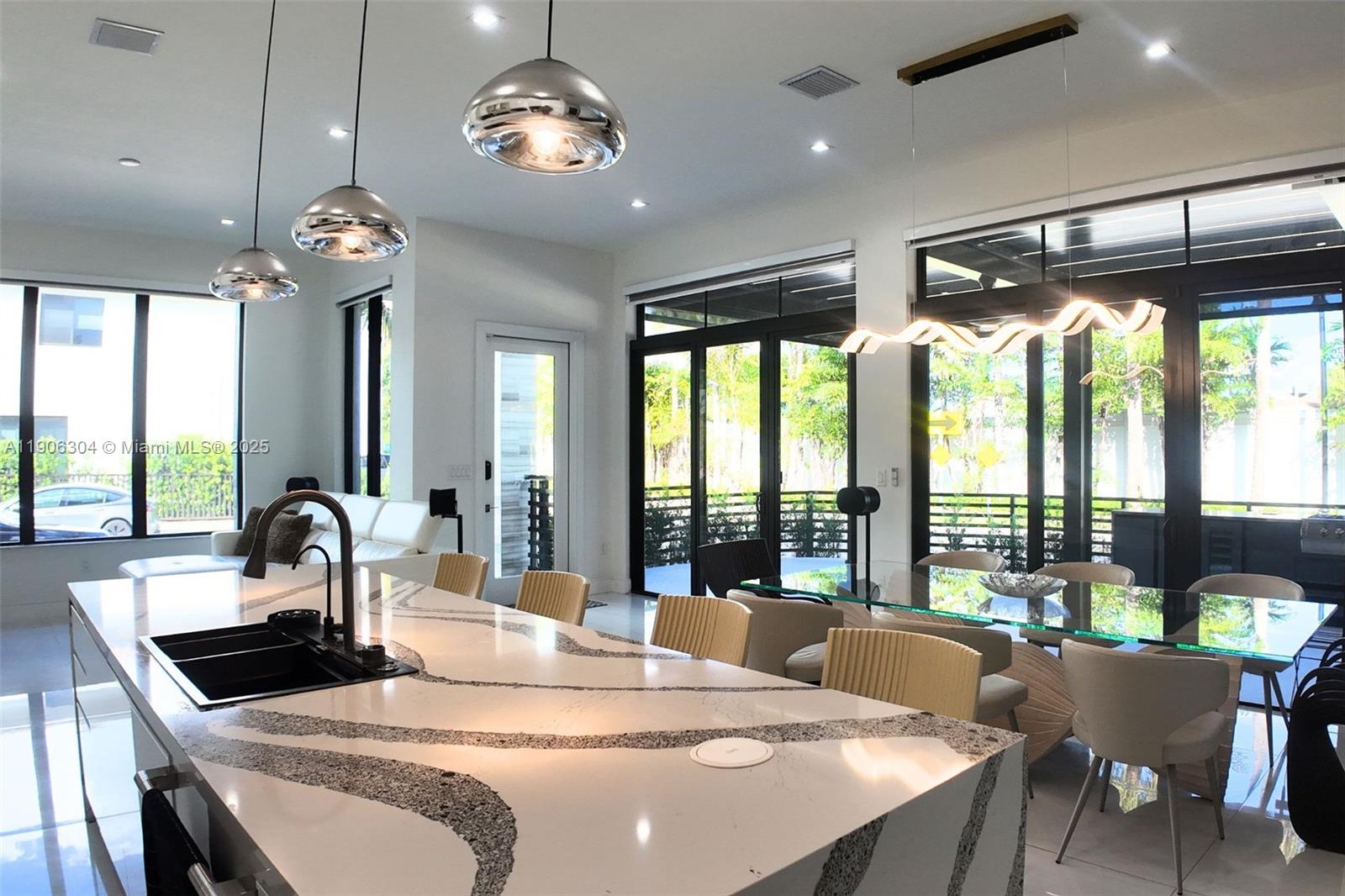 CANARIAS EAST - Residential