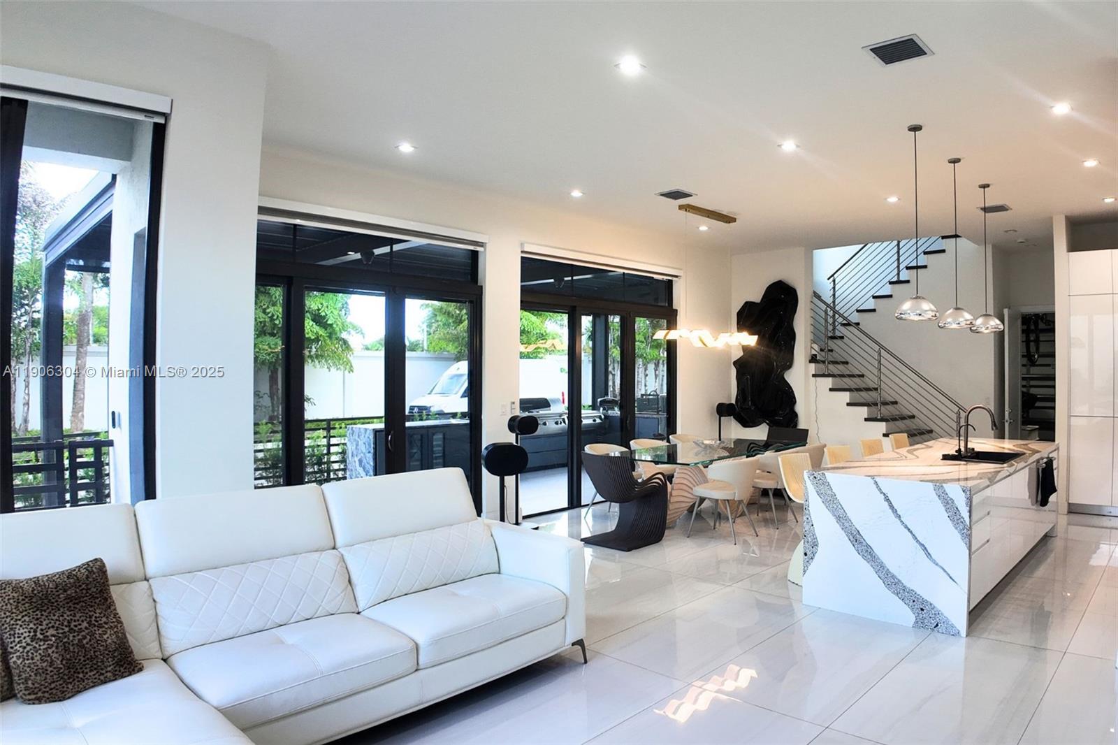 CANARIAS EAST - Residential