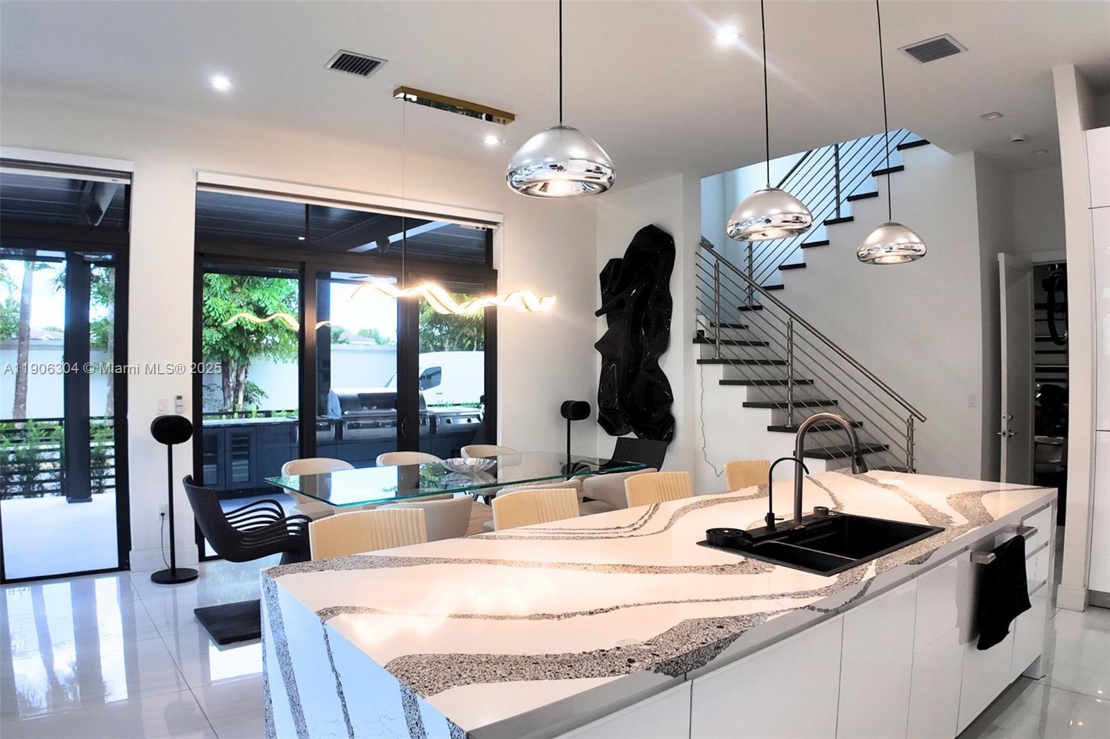 CANARIAS EAST - Residential