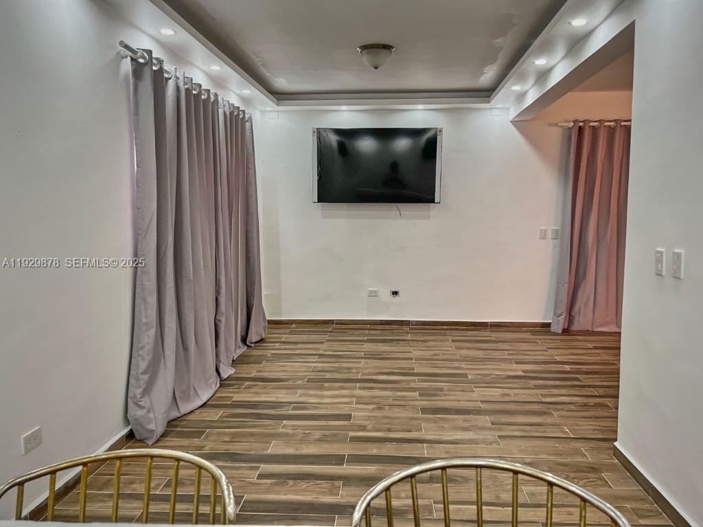 Playa Caleta - Residential