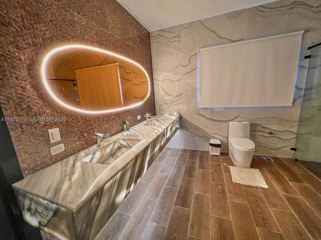 Playa Caleta - Residential