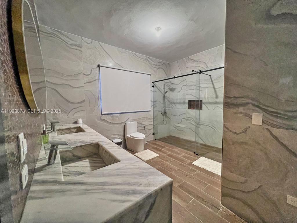 Playa Caleta - Residential