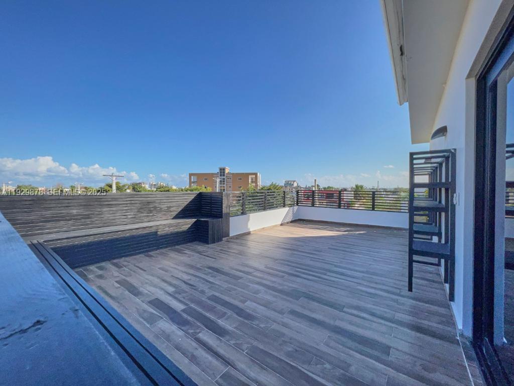 Playa Caleta - Residential