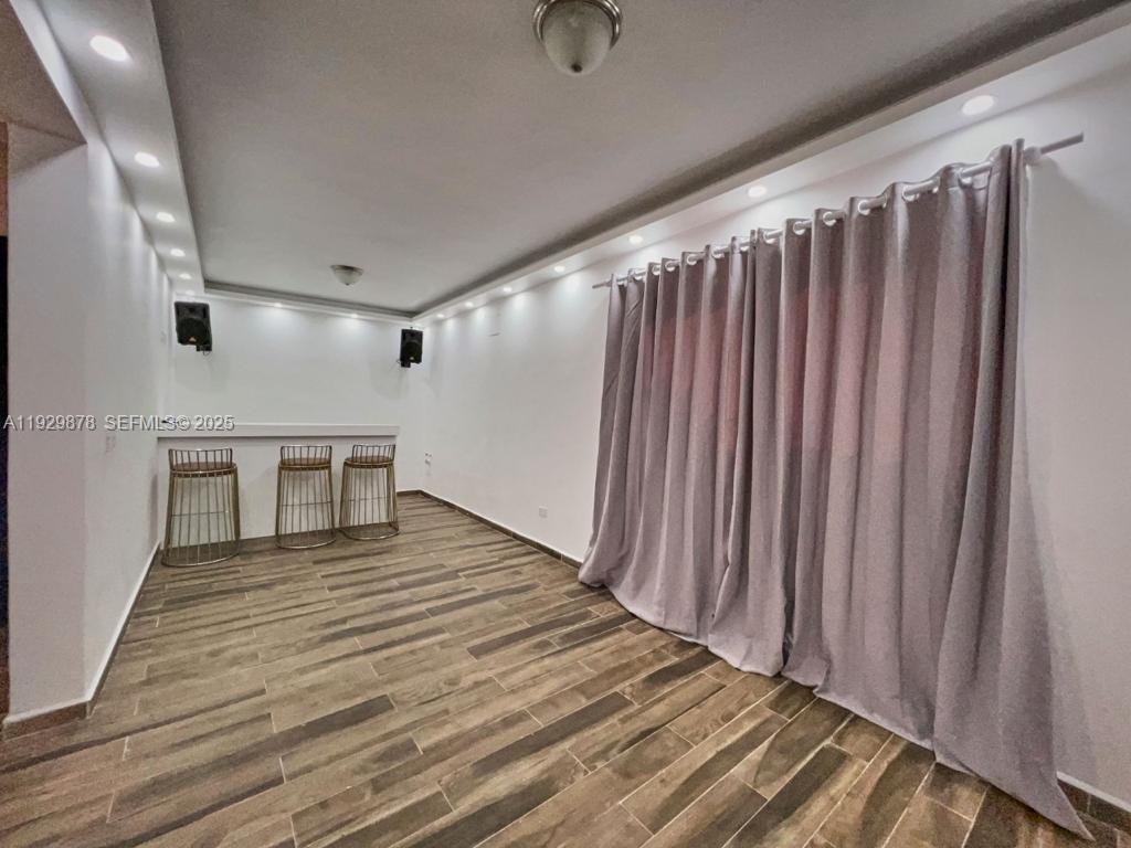 Playa Caleta - Residential