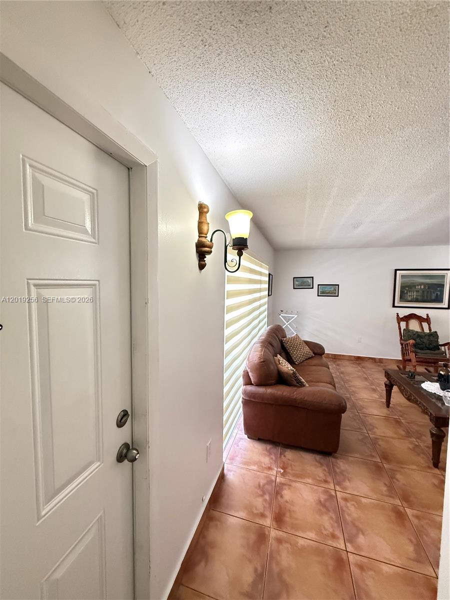 SOUTH LAKE VILLAS CONDO - Residential