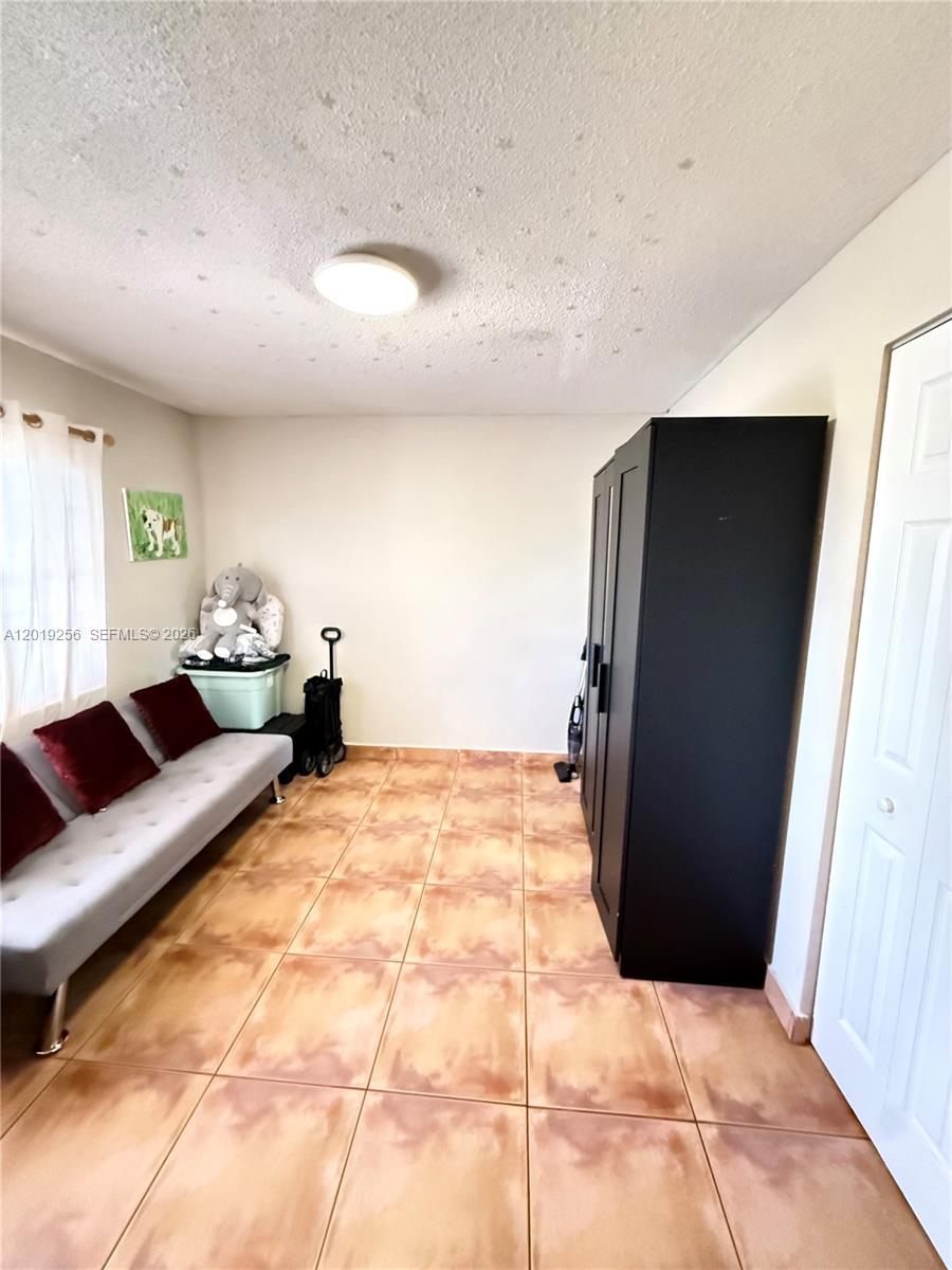 SOUTH LAKE VILLAS CONDO - Residential