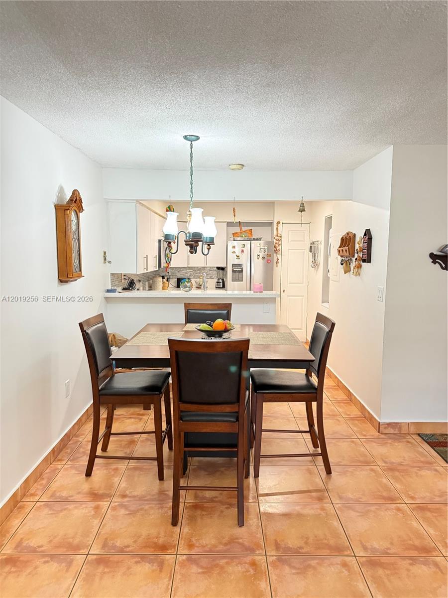 SOUTH LAKE VILLAS CONDO - Residential