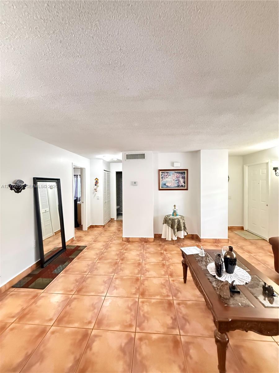 SOUTH LAKE VILLAS CONDO - Residential