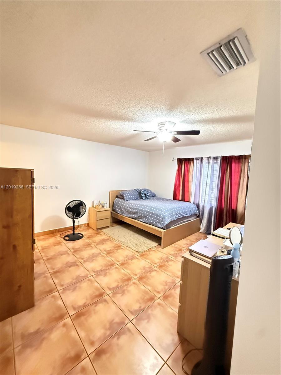 SOUTH LAKE VILLAS CONDO - Residential