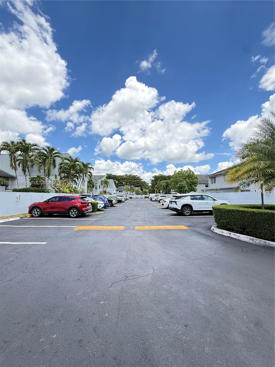 SOUTH LAKE VILLAS CONDO - Residential