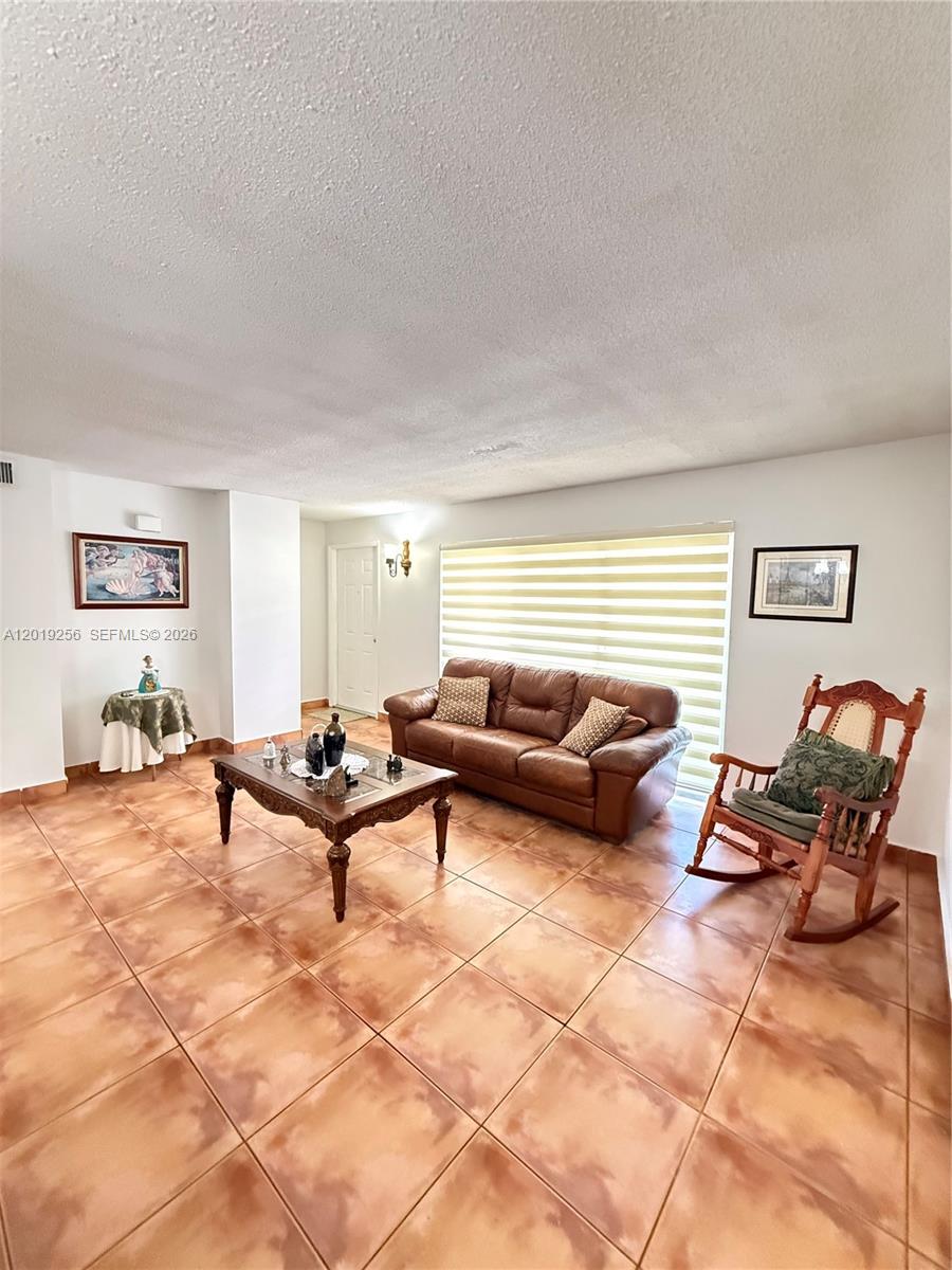 SOUTH LAKE VILLAS CONDO - Residential
