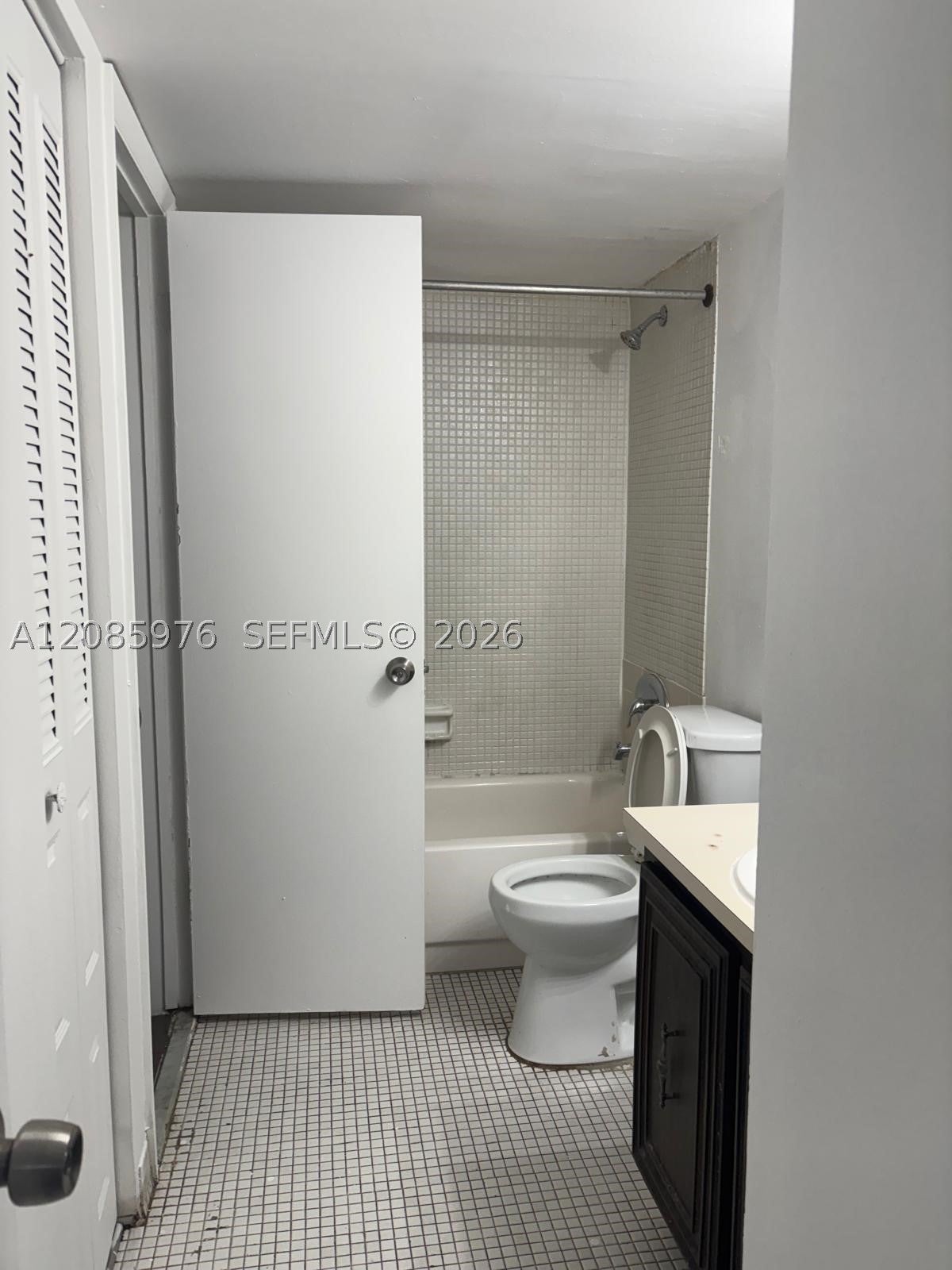 486 NW 165th St Rd B-308