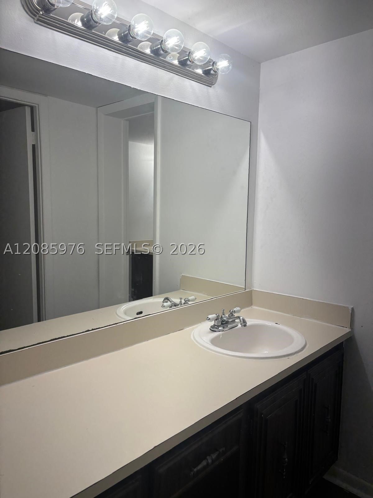 486 NW 165th St Rd B-308