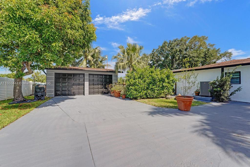 DAVIS ISLES SEC 5 - Residential