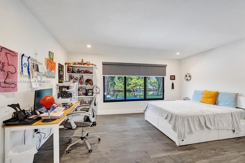 DAVIS ISLES SEC 5 - Residential