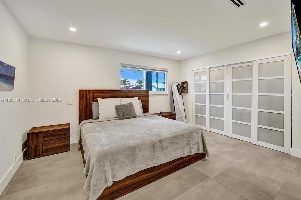 DAVIS ISLES SEC 5 - Residential