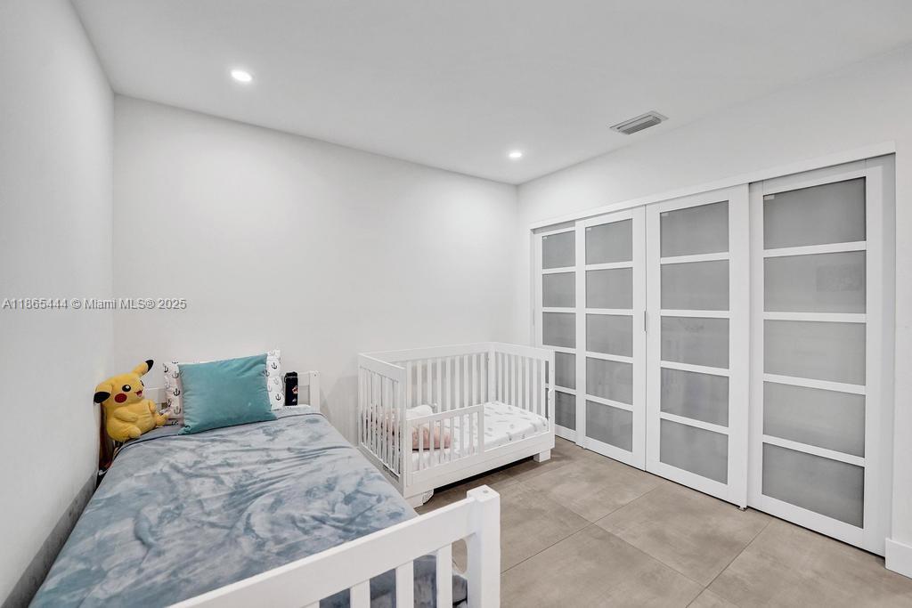 DAVIS ISLES SEC 5 - Residential