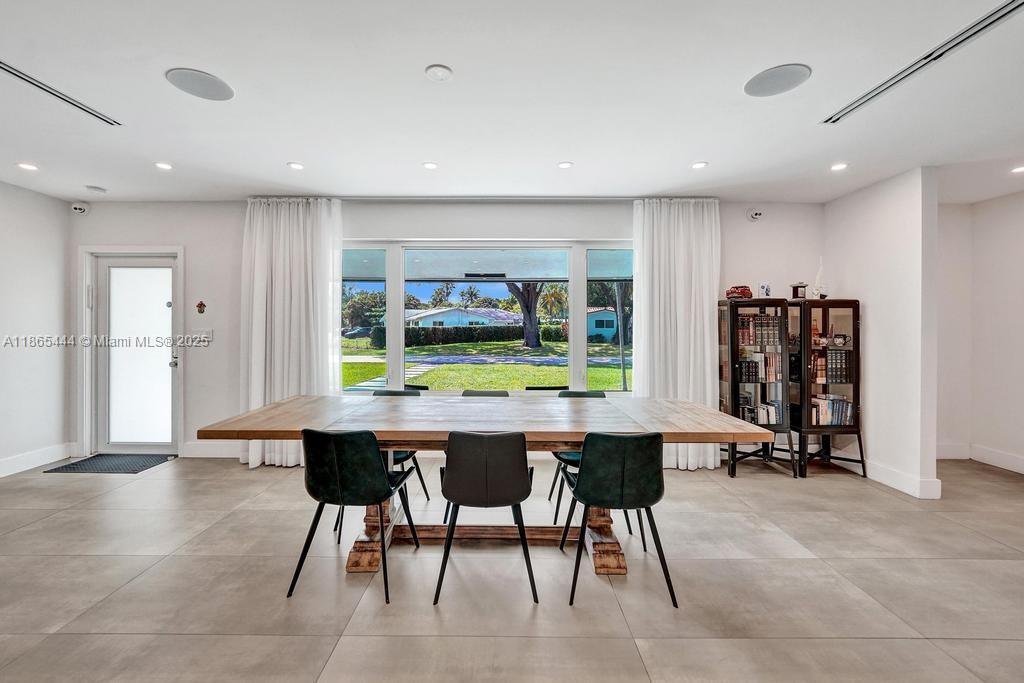 DAVIS ISLES SEC 5 - Residential