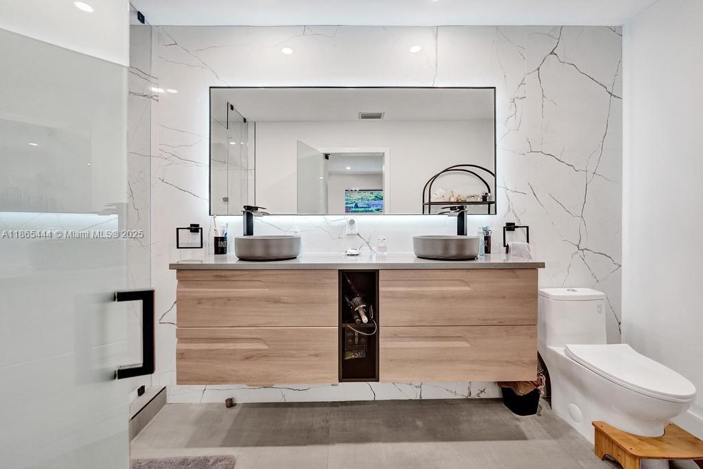 DAVIS ISLES SEC 5 - Residential