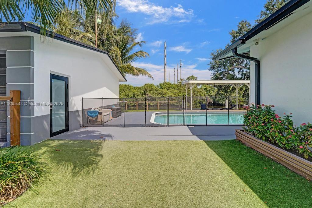 DAVIS ISLES SEC 5 - Residential