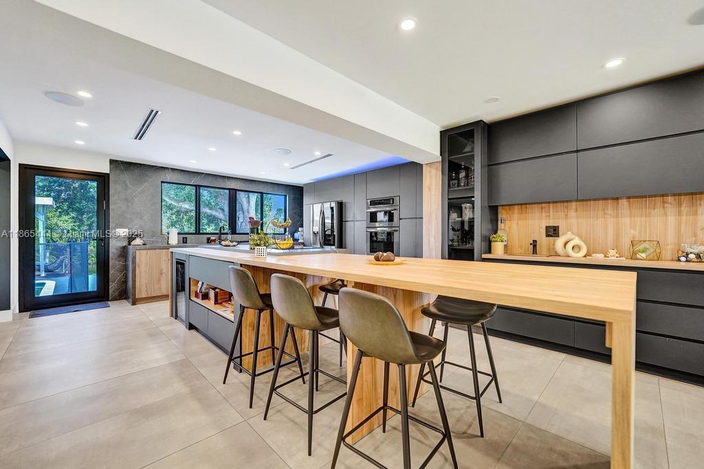 DAVIS ISLES SEC 5 - Residential