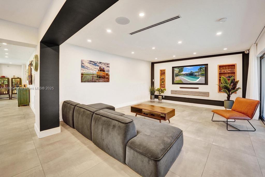 DAVIS ISLES SEC 5 - Residential