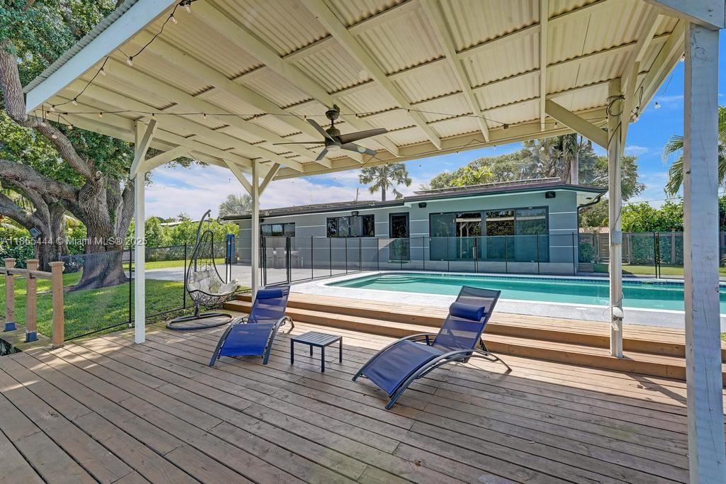 DAVIS ISLES SEC 5 - Residential