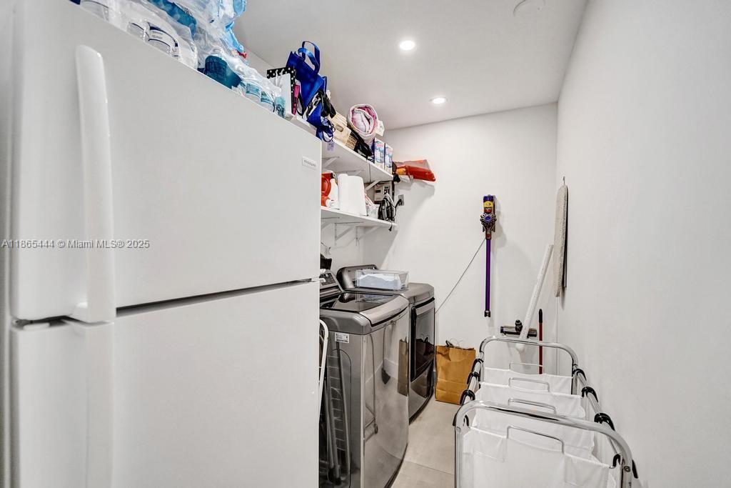 DAVIS ISLES SEC 5 - Residential