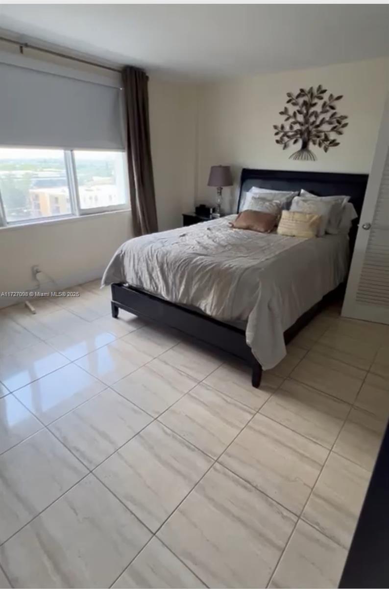 Rental Property at 9195 Collins Ave 910, Surfside, Miami-Dade County, Florida - Bedrooms: 1 
Bathrooms: 1  - $2,500 MO.