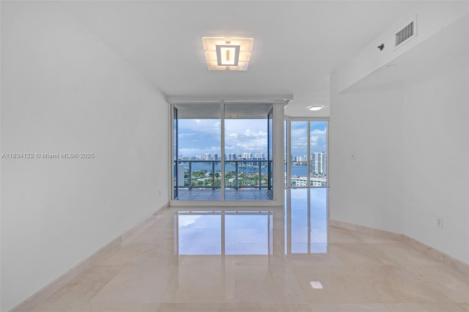 19333 Collins Ave 2703