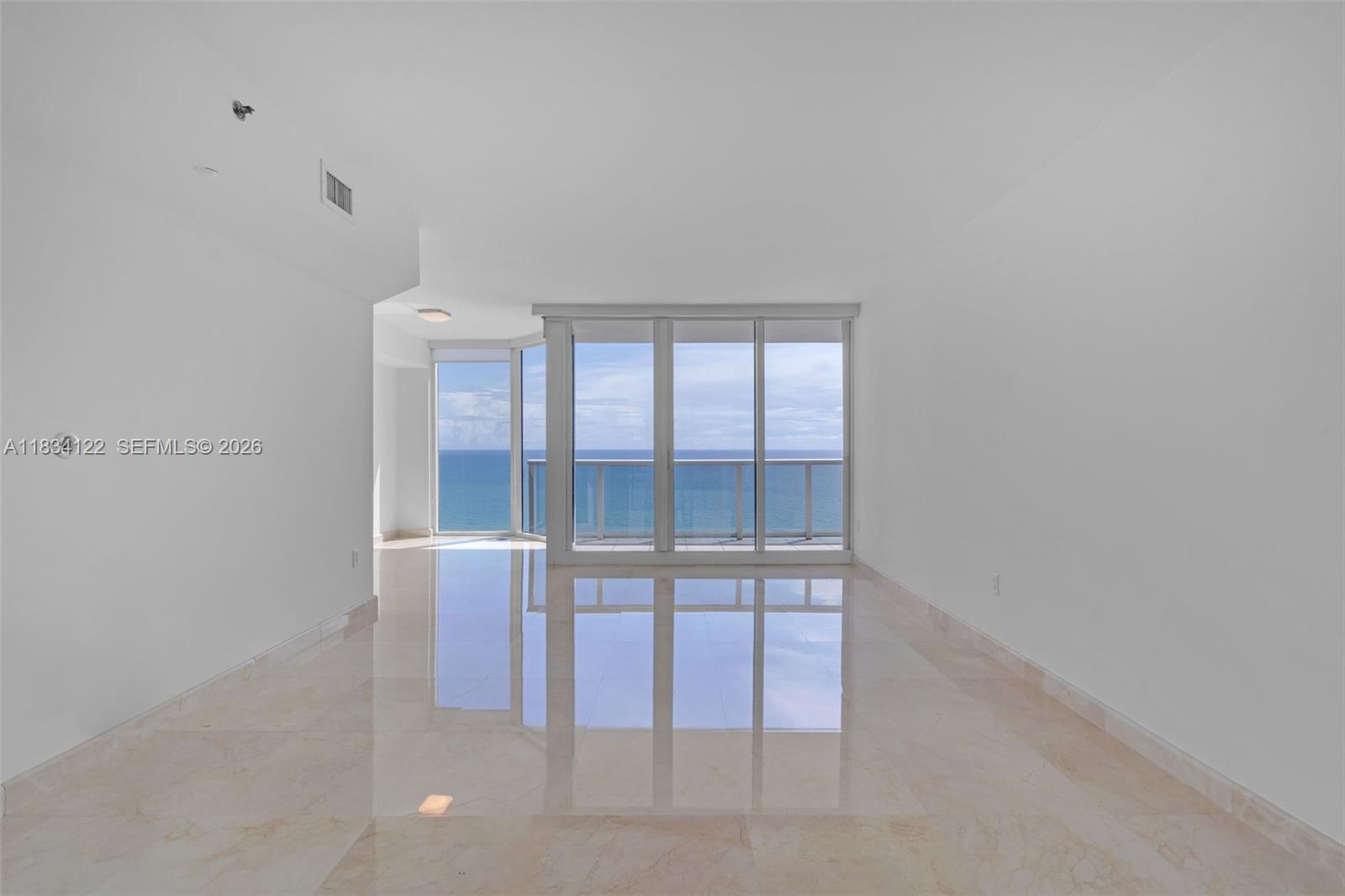 19333 Collins Ave 2703