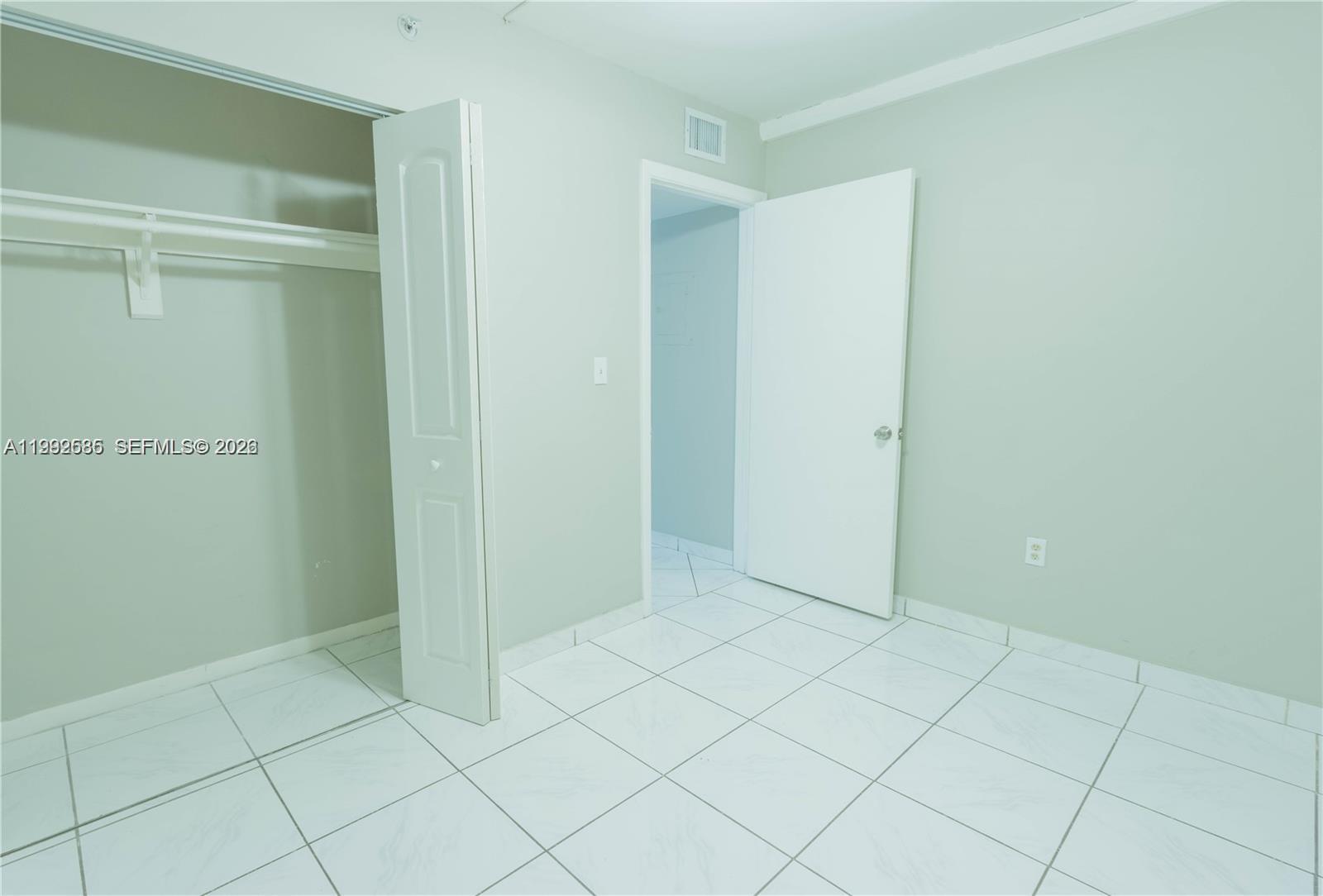 HORIZONS WEST CONDO #8 - Residential Lease