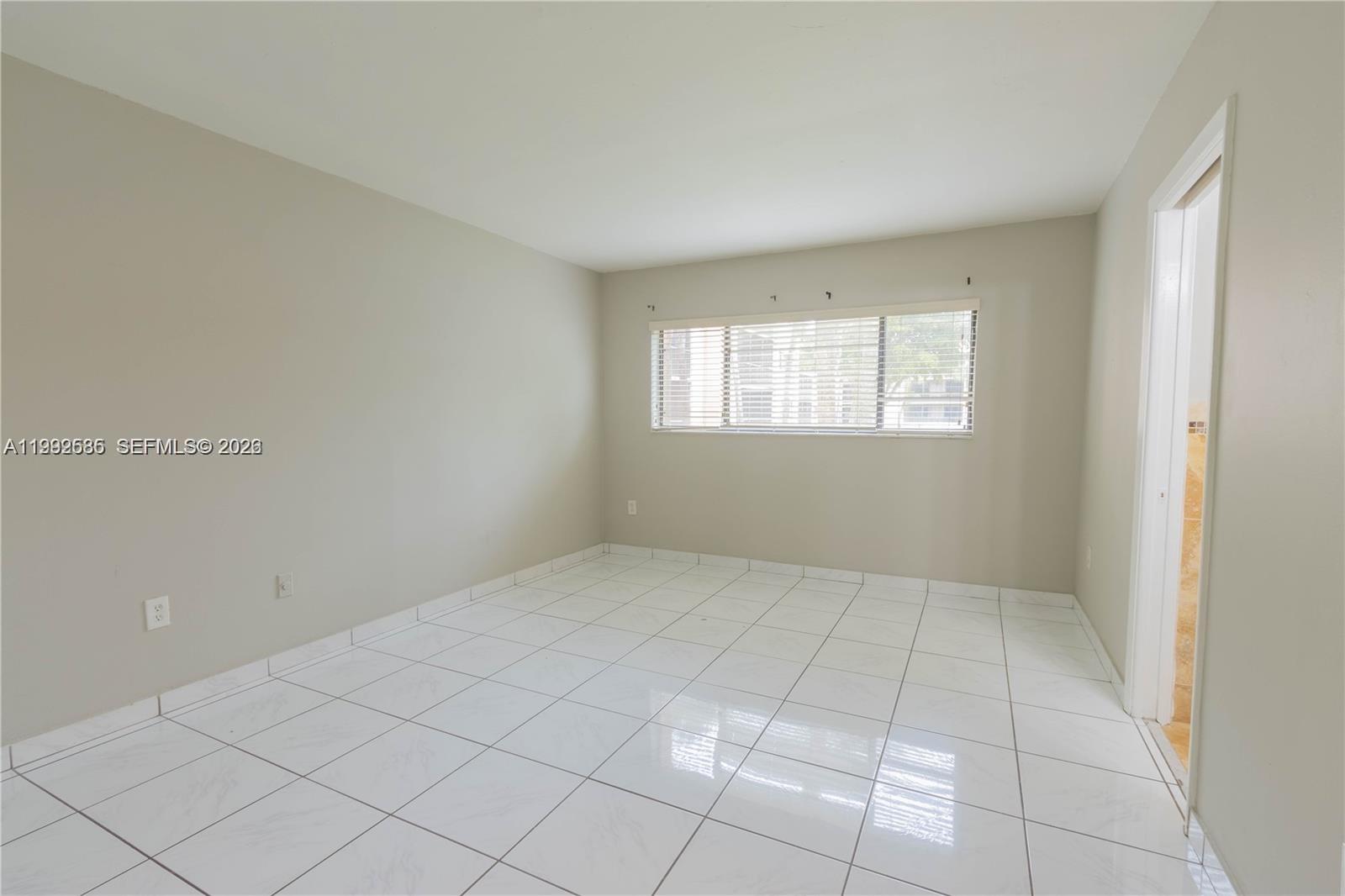 HORIZONS WEST CONDO #8 - Residential Lease