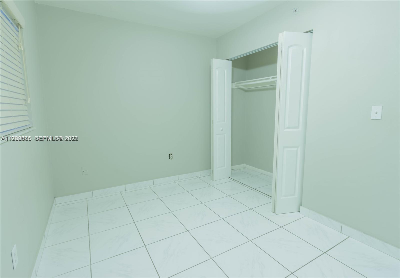 HORIZONS WEST CONDO #8 - Residential Lease