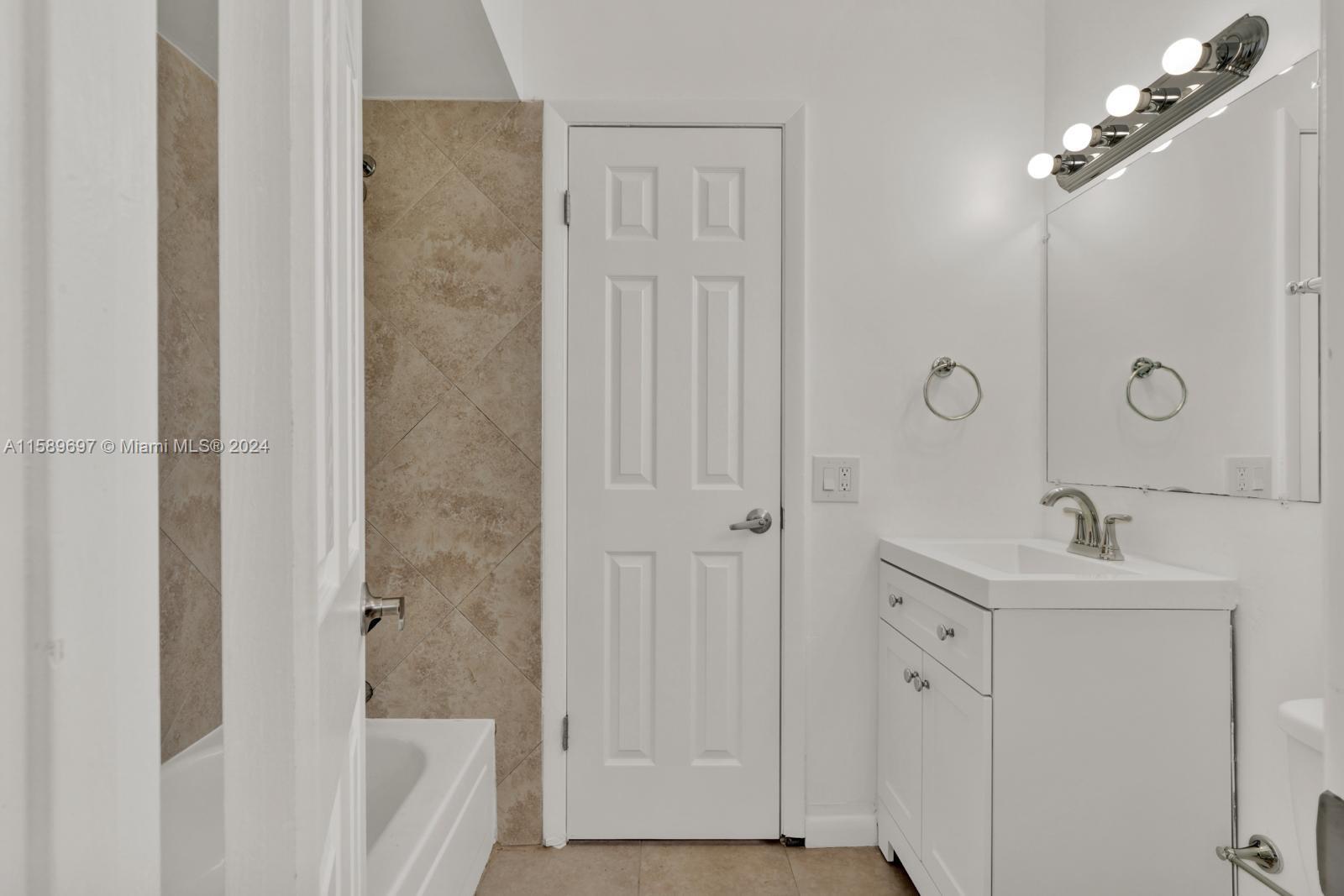 WINDMILL LAKES IV CONDO - Residential