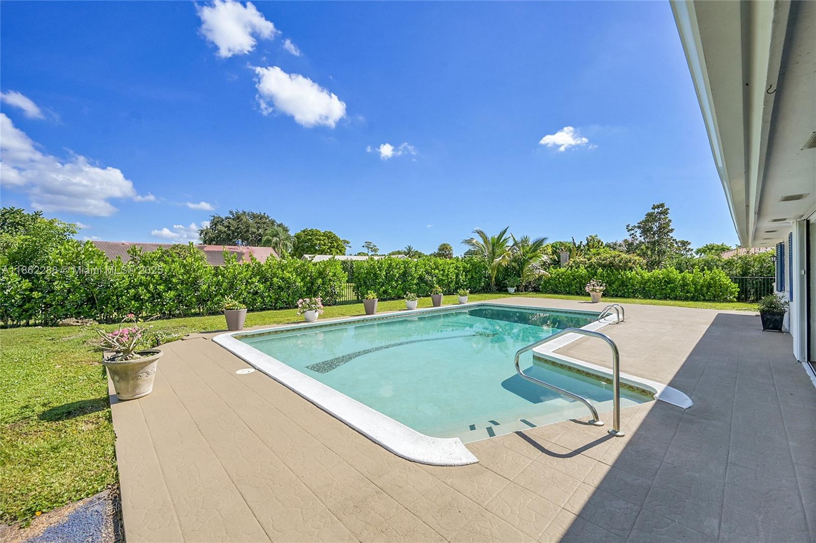 ATLANTIS CITY OF 12 - Residential