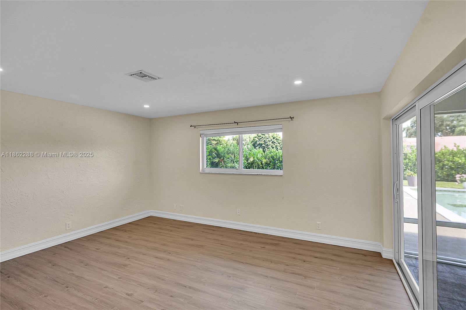 ATLANTIS CITY OF 12 - Residential